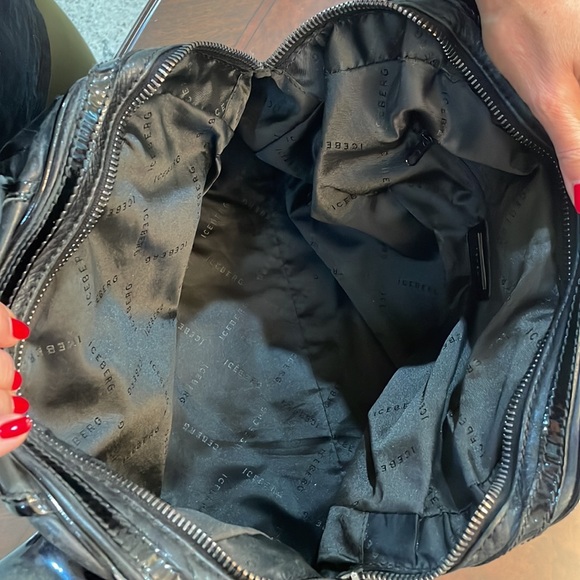 Iceberg pocketbook. Made in Italy. Highest quality black & black patent leather - Picture 4 of 7